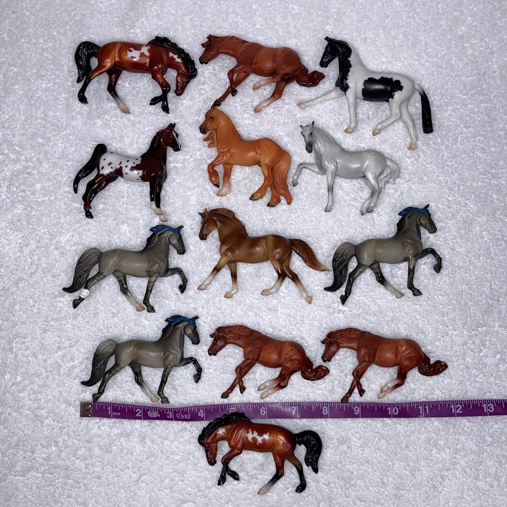 Breyer rivet mystery suprise stablemates 3-4” lo of 13